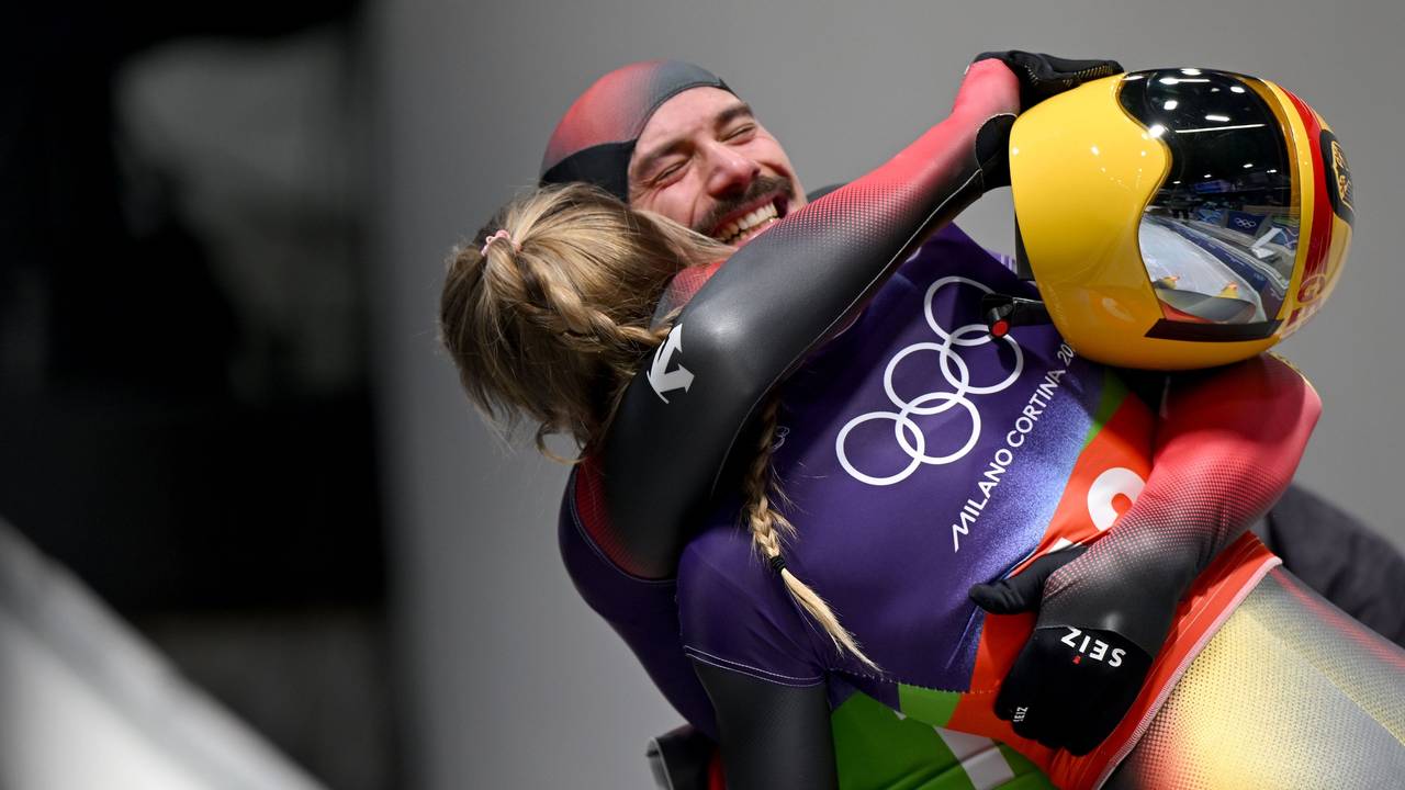 Susanne Kreher und Axel Jungk jubeln im Ziel.