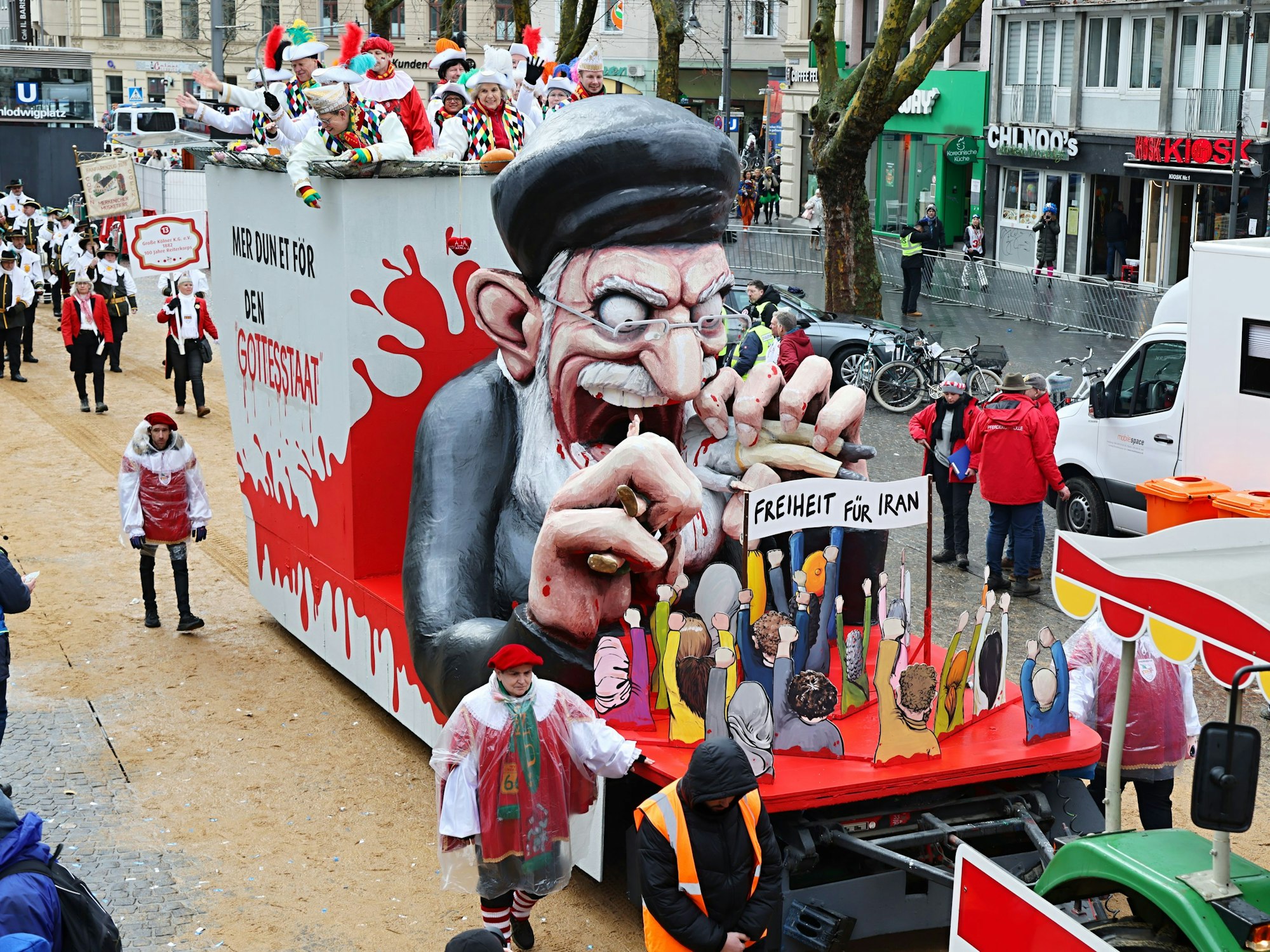 Geheimwagen zum Thema Iran im Rosenmontagszug.