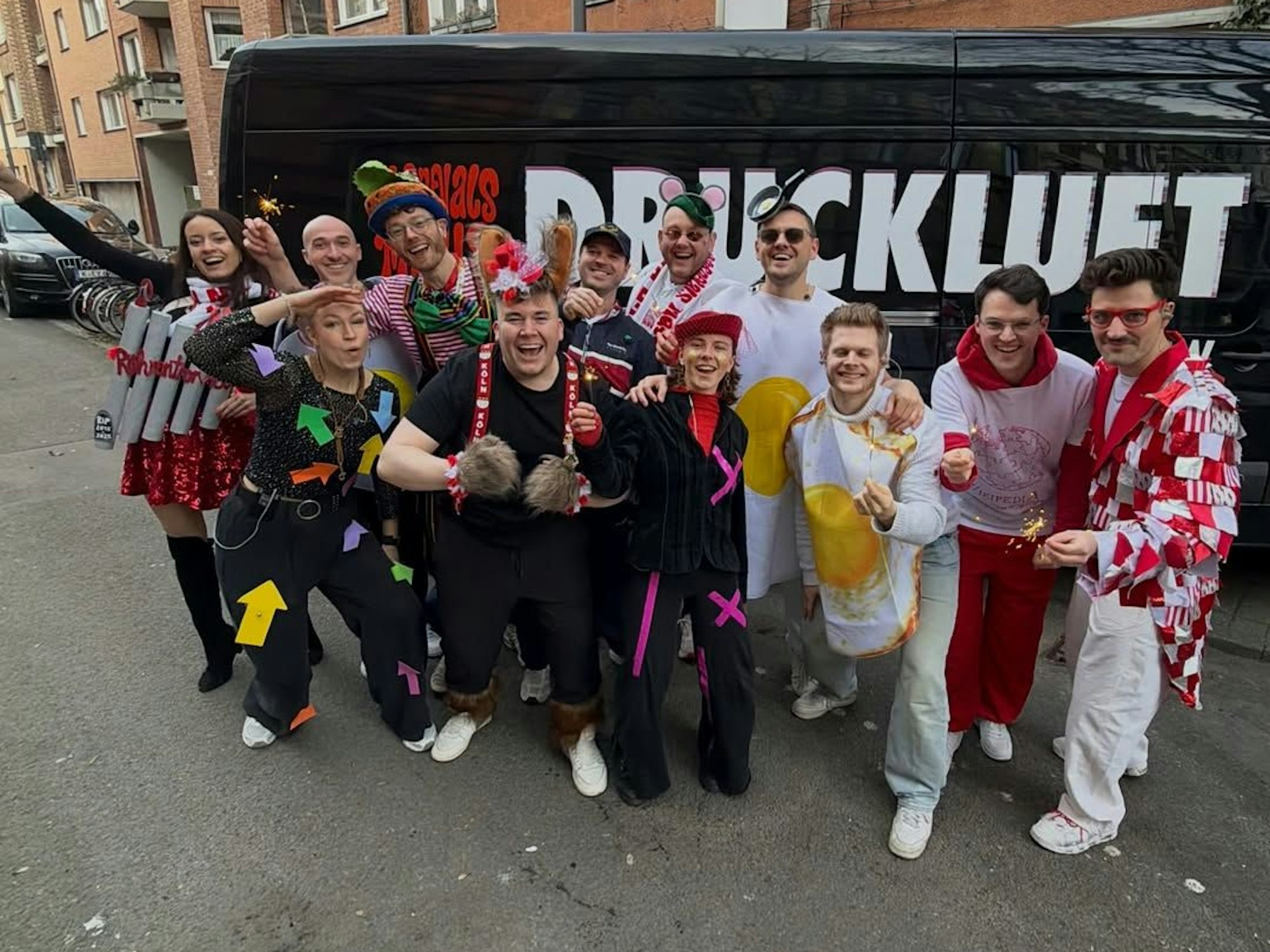 Die Band Druckluft in Kostümen.