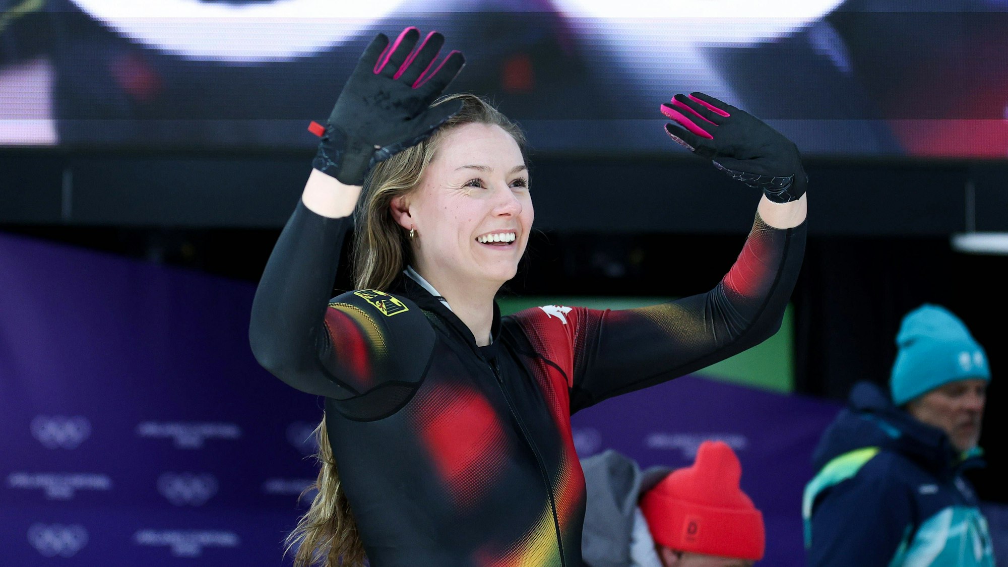 Laura Nolte jubelt nach ihrer Olympia-Fahrt im Monobob.