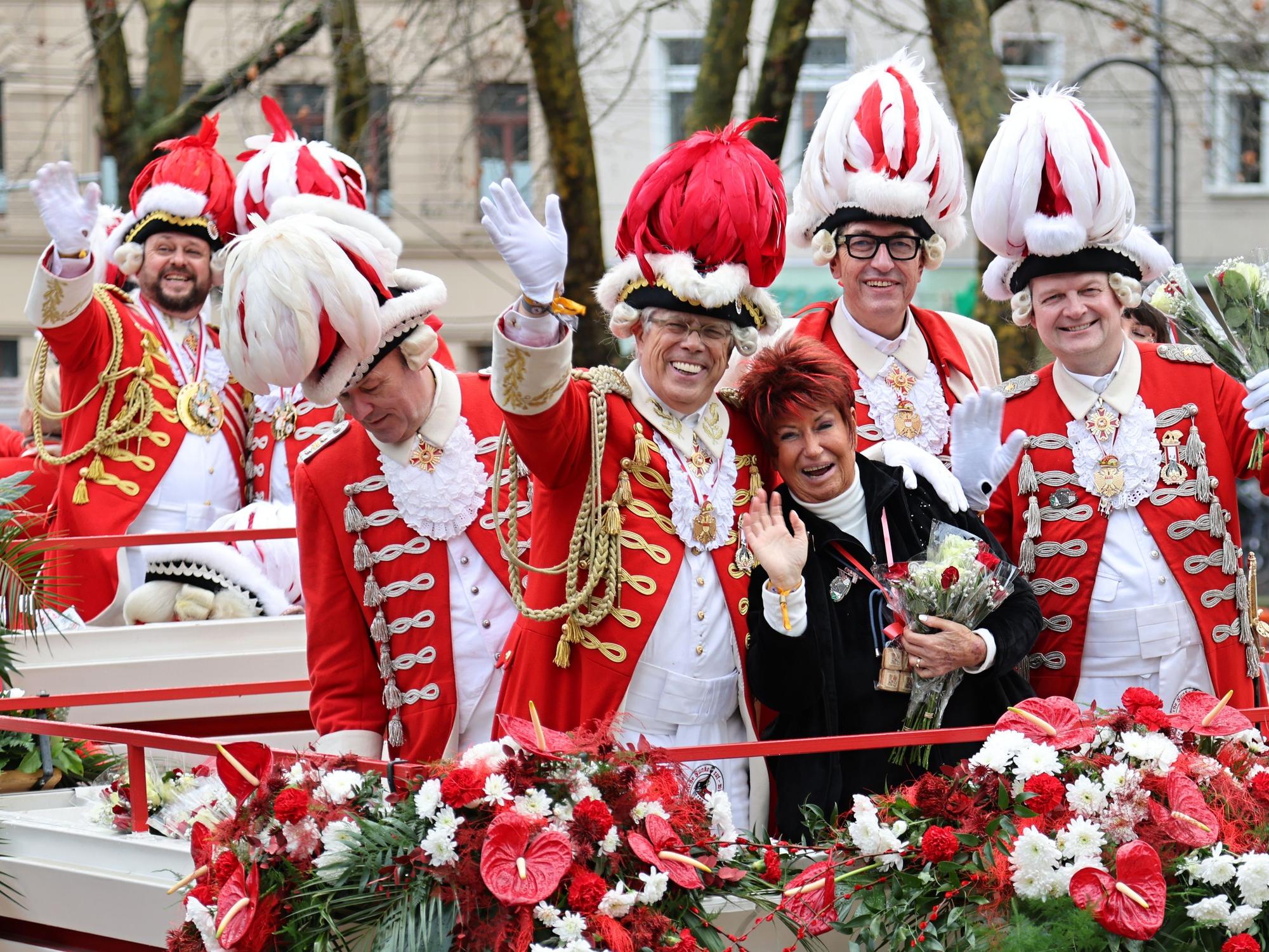 Marita Köllner bei den Roten Funken.