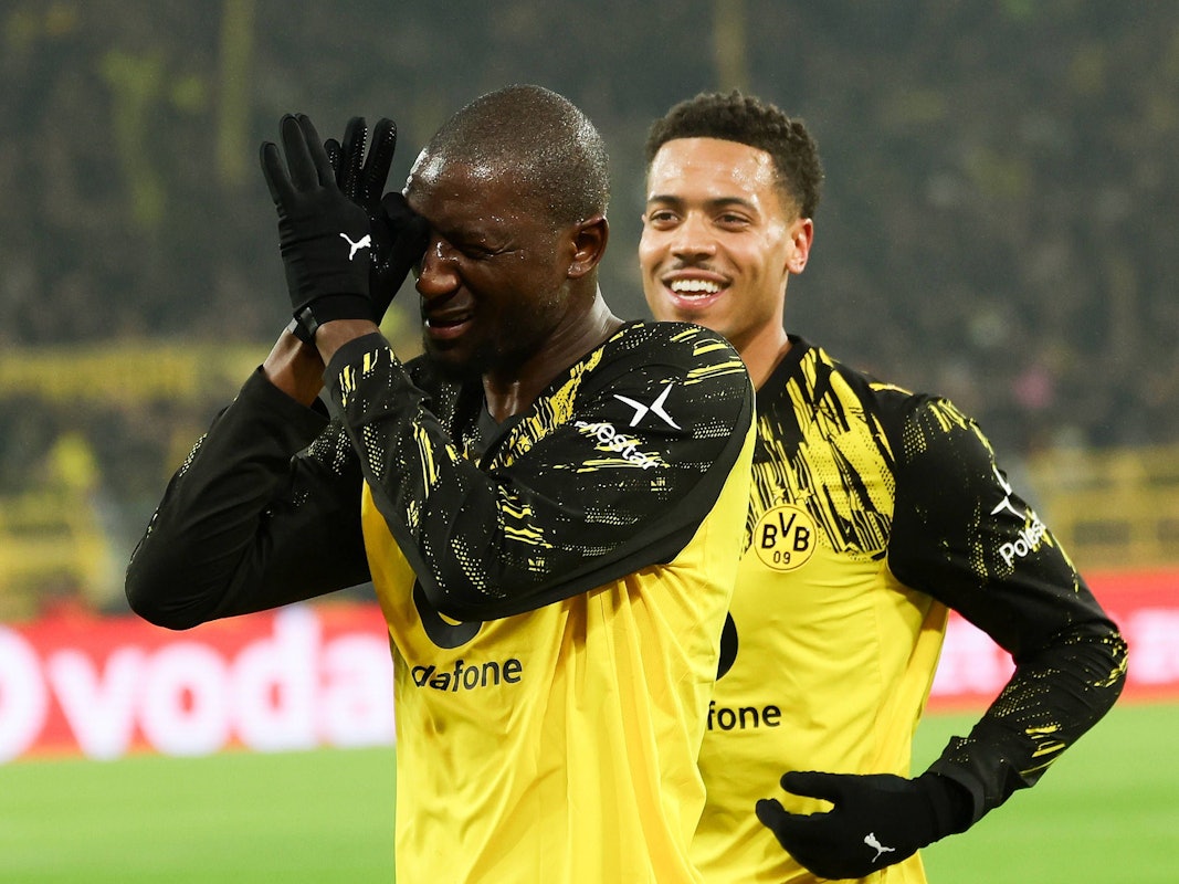 Serhou Guirassy jubelt über ein Tor.