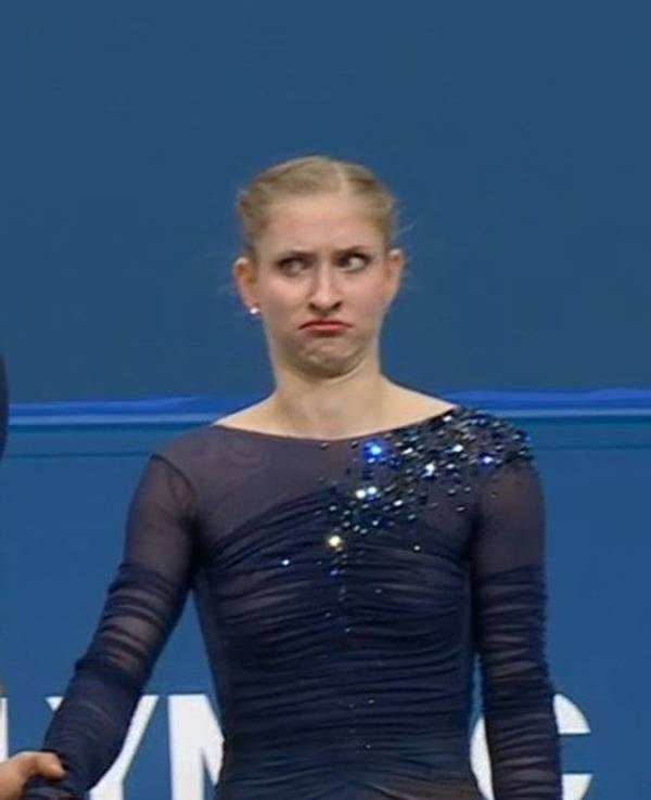 Minerva Hase und Nikita Volodin stiegen zu früh aufs Podium. Hase guckt äußerst irritiert.