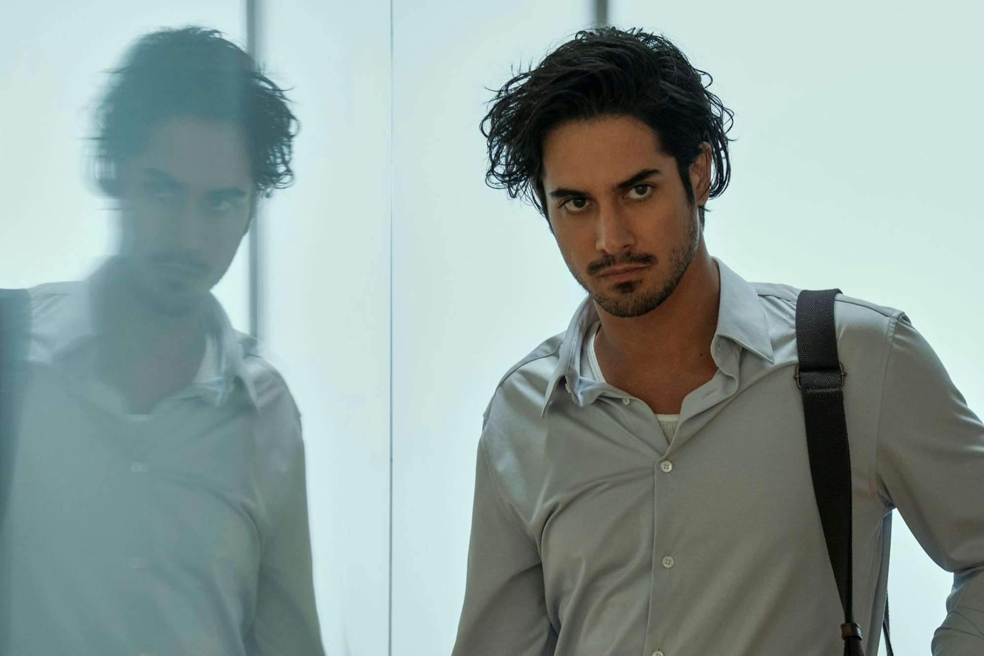 Dass Oliver (Avan Jogia) ein Problem hat, wird ziemlich schnell klar. (Bild: Philippe Bossé, Prime / © Amazon Content Services LLC)