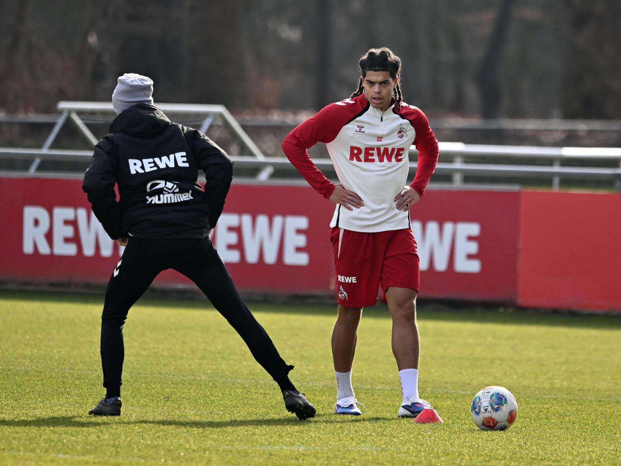 Jahmai Simpson trainiert mit Leif Frach.