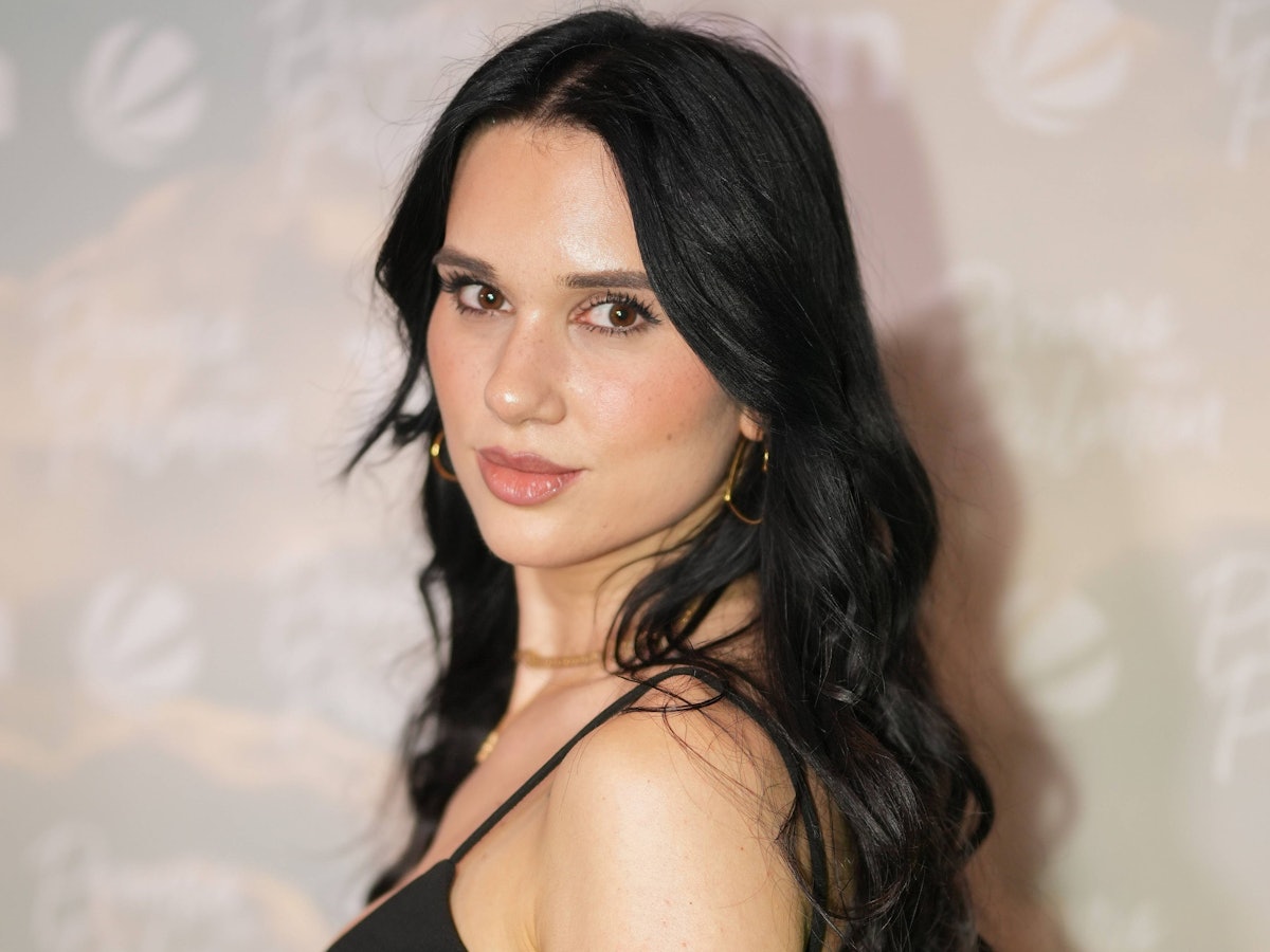 Vanessa Borck (hier bei der Premiere des Realityformats„ Promis unter Palmen“ in Köln Anfang Februar) wehrt sich gegen üble Kritik.