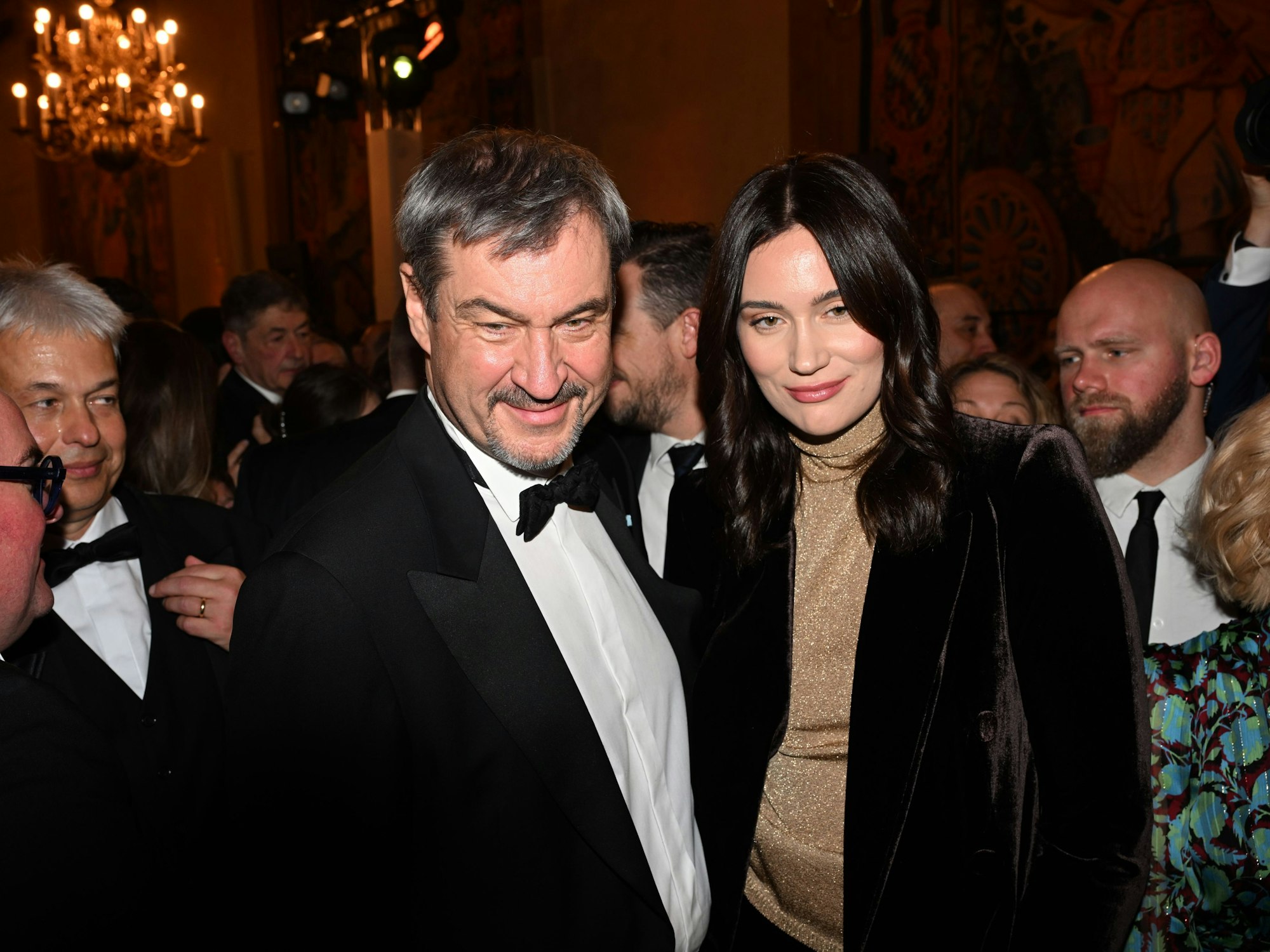Der bayerische Ministerpräsident Markus Söder (CSU) und seine Tochter Gloria-Sophie Burkandt zeigen sich im Januar 2025 bei Söders Neujahrsempfang in der Münchner Residenz.