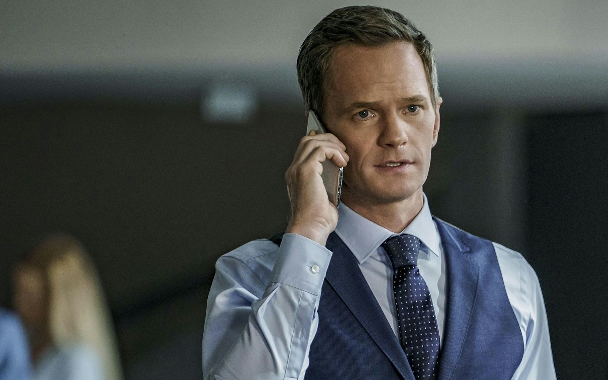 „How I Met Your Mother“-Star Neil Patrick Harris spielt in „Massive Talent“ den Agenten von Nicolas Cage. (Bild: RTL / 2022 LEONINE Studios)