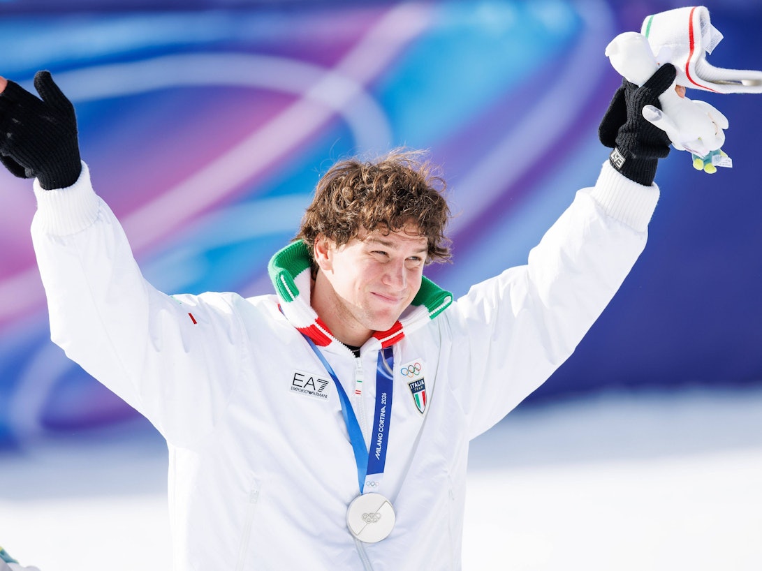 Giovanni Franzoni jubelt mit der Silbermedaille.