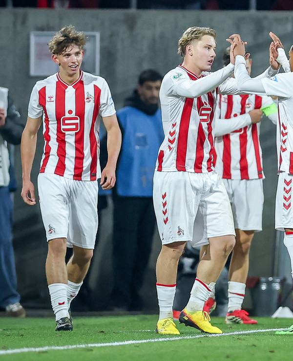 Torjubel nach dem Tor zum 1:1 durch Torschütze Fynn Schenten (U19 des 1. FC Köln) gegen Inter Mailand.