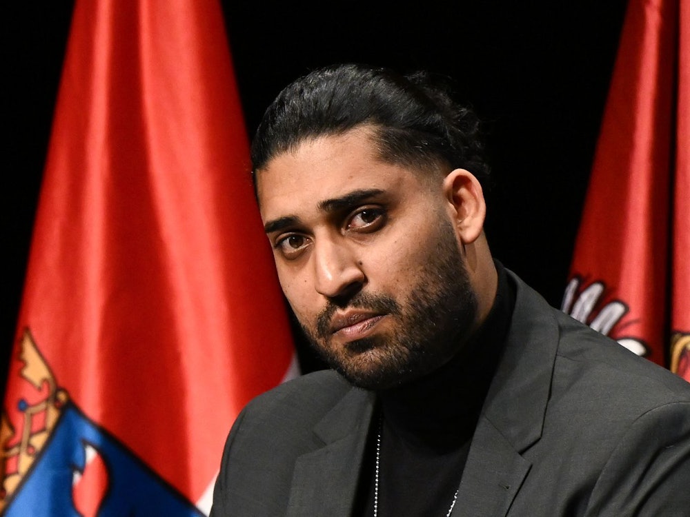 Said Etris Hashemi überlebte das Attentat von Hanau. Im Podcast „Deutschland3000“ klagt er nun: „Man spricht ständig über Migranten, ohne wirklich mit Migranten zu sprechen.“ (Bild: 2025 Getty Images/Florian Wiegand)