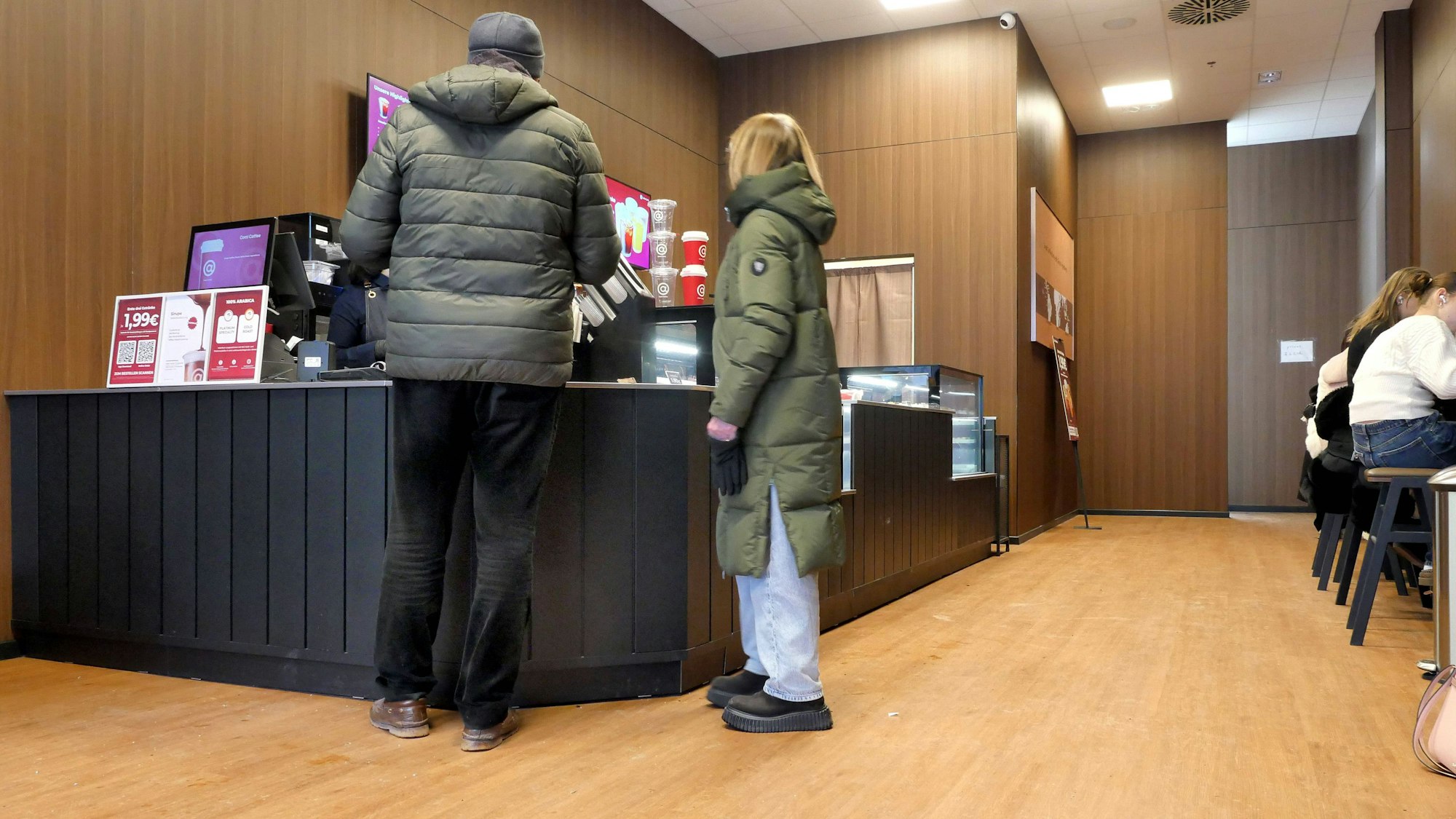 Eine Filiale von Cotti Coffee in Berlin. Erste Filialen eröffnen in Köln.