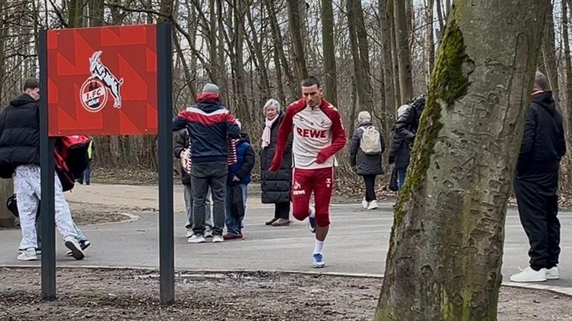 Said El Mala ist am Mittwoch (18. Februar 2026) zum FC-Training gesprintet.