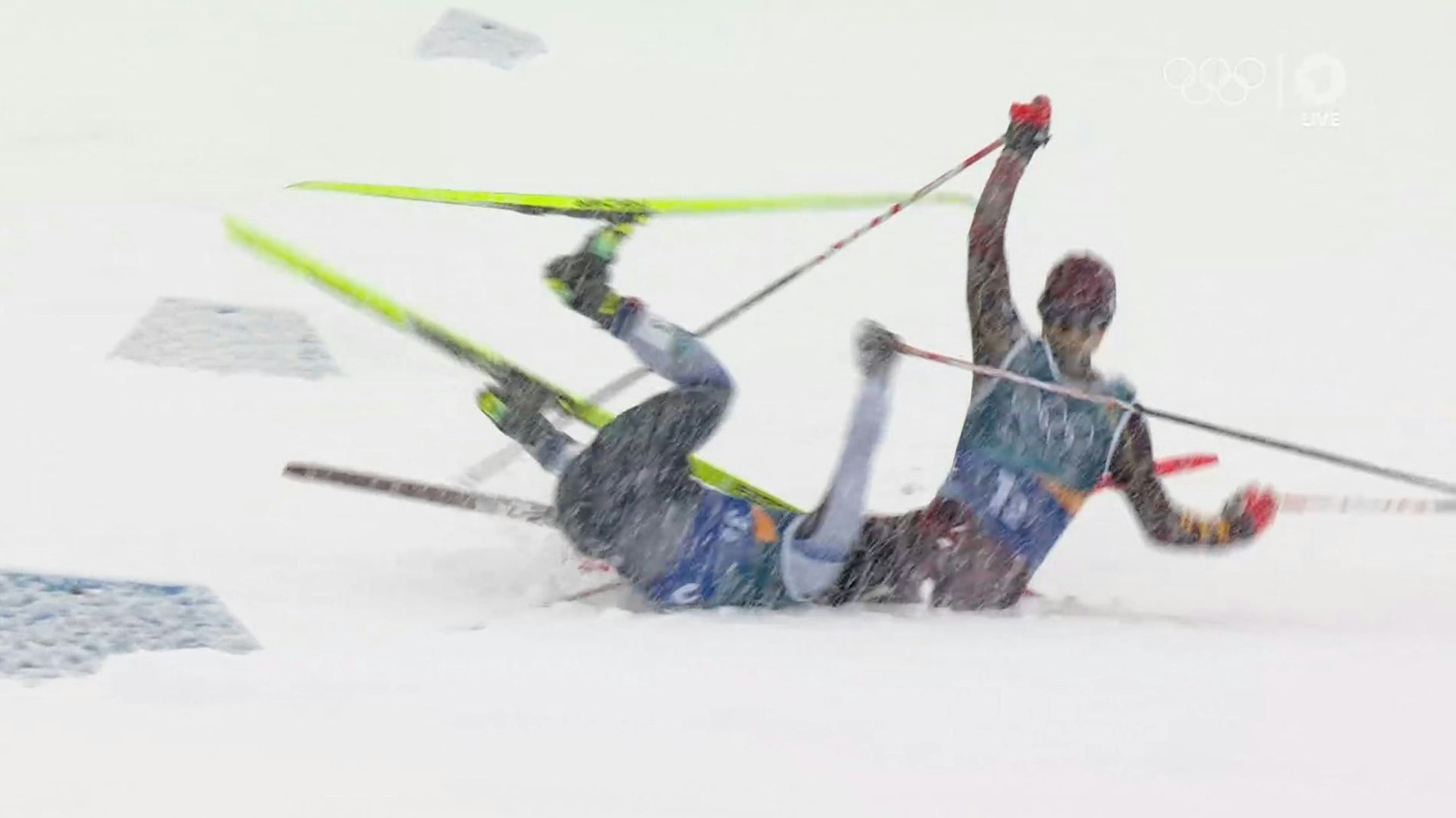 Sturz in der Nordischen Kombination bei Olympia.