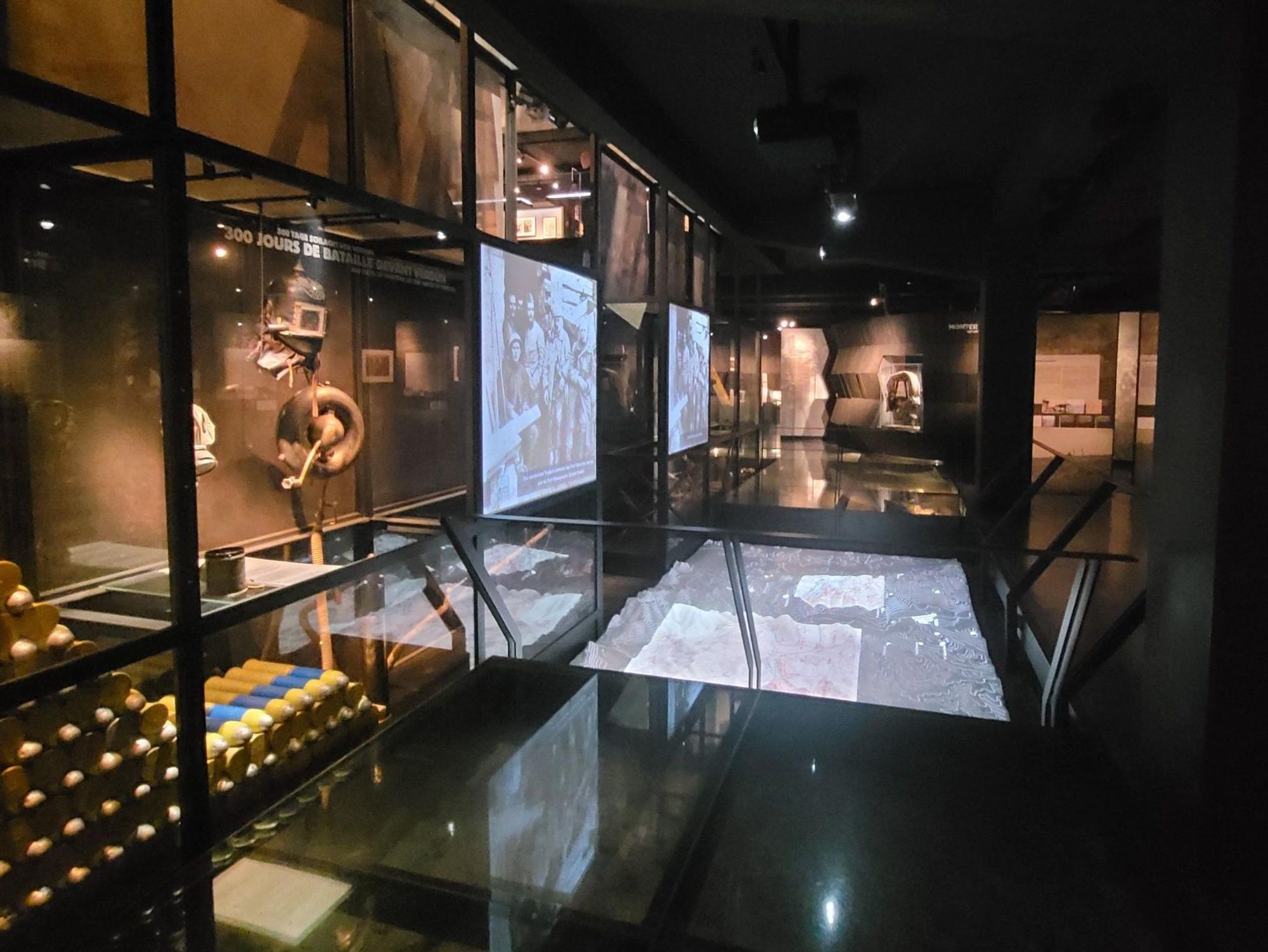 Blick in die Ausstellung des Kriegsmuseums bei Verdun