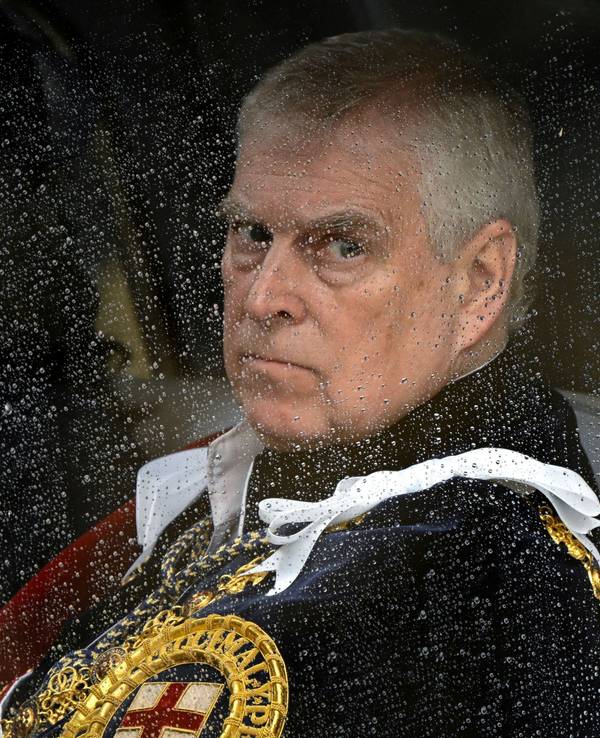 Der ehemalige Prinz Andrew, Duke of York, verlässt Westminster Abbey nach der Krönungszeremonie des britischen Königs Charles III. und der Königin Camilla (Archivfoto von 2023).