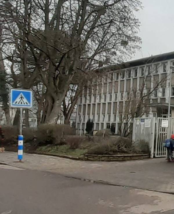 Die Grundschule Kopernikusstraße in Köln-Buchforst: Dort ist die Heizung ausgefallen, weil die Elektrik kaputt ist.