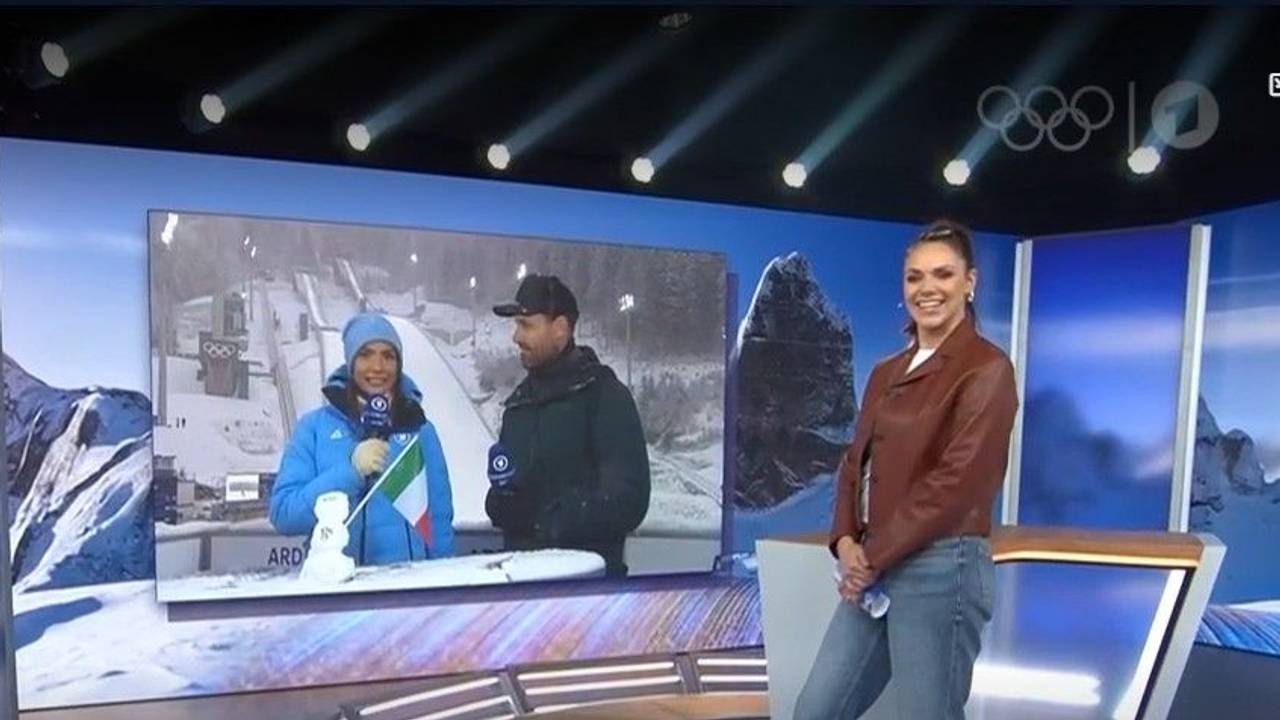 Esther Sedlaczek spricht mit Lea Wagner und Sven Hannawald.
