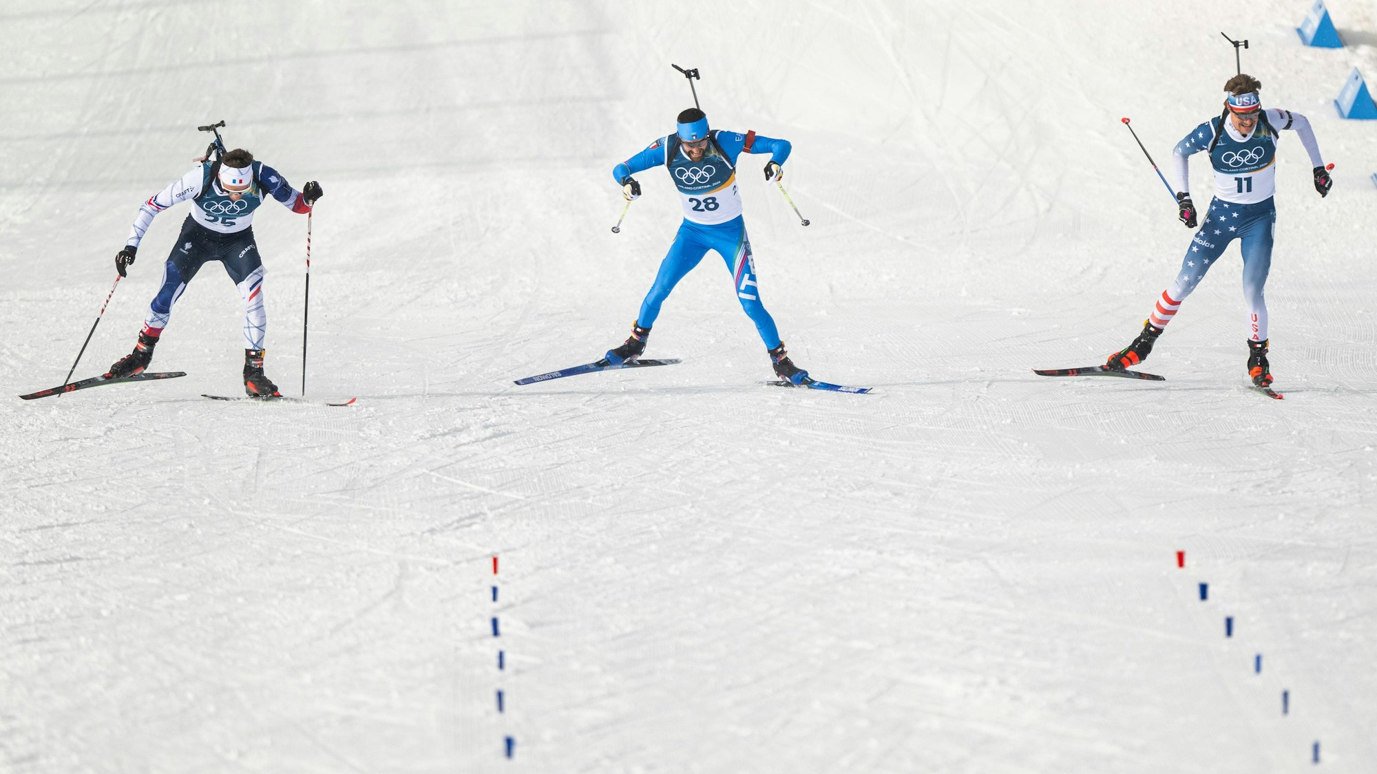 Fabien Claude, Nicola Romanin und Campbell Wright liefern sich auf der Zielgeraden ein Duell.