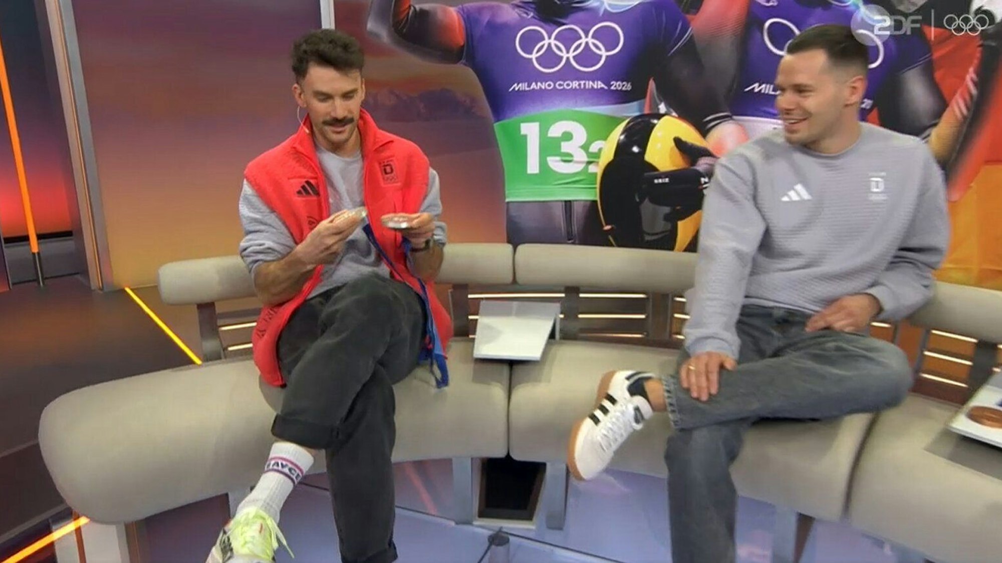 Die Skeleton-Athleten Axel Jungk (l.) und Christopher Grotheer zu Gast im ZDF.