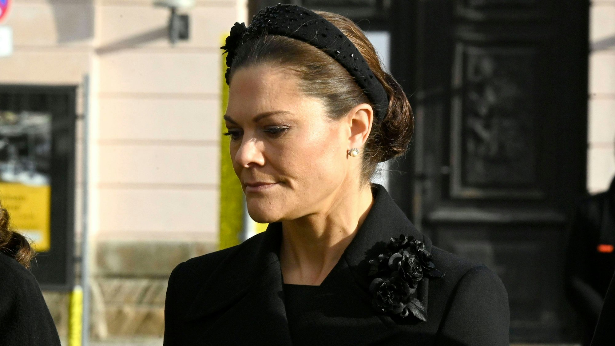 Kronprinzessin Victoria von Schweden bei der Kranzniederlegung zum Volkstrauertag in der Zentralen Gedenkstätte der Bundesrepublik Deutschland für die Opfer von Krieg und Gewaltherrschaft.