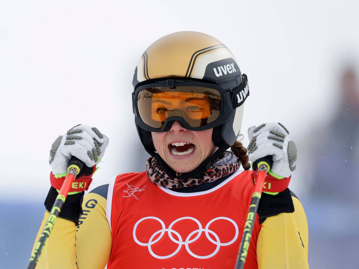 Daniela Maier ballt im Ziel die Fäuste.