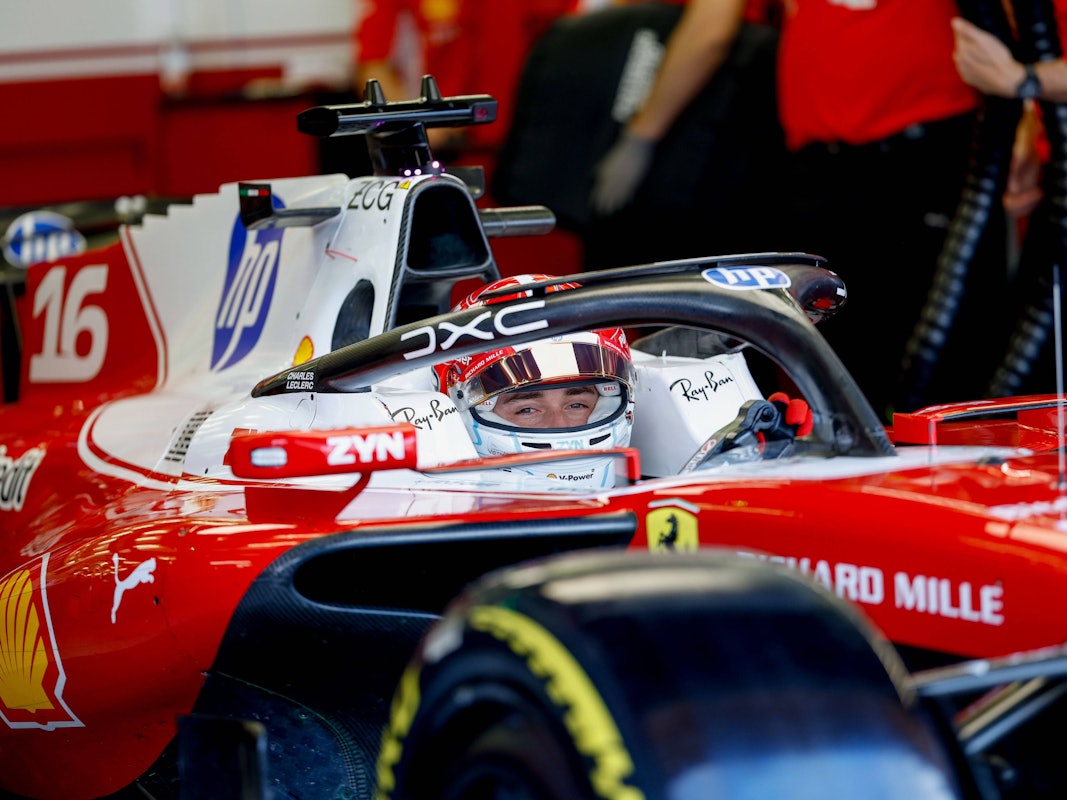 Charles Leclerc in seinem Ferrari-Boliden.
