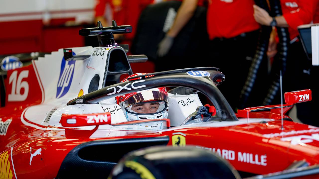 Charles Leclerc in seinem Ferrari-Boliden.