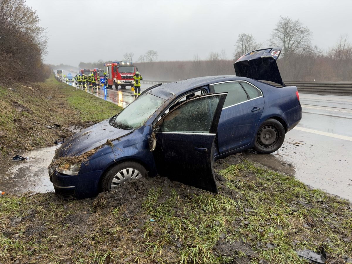 Feuerwehreinsatz nach Unfällen auf der Autobahn A3.
