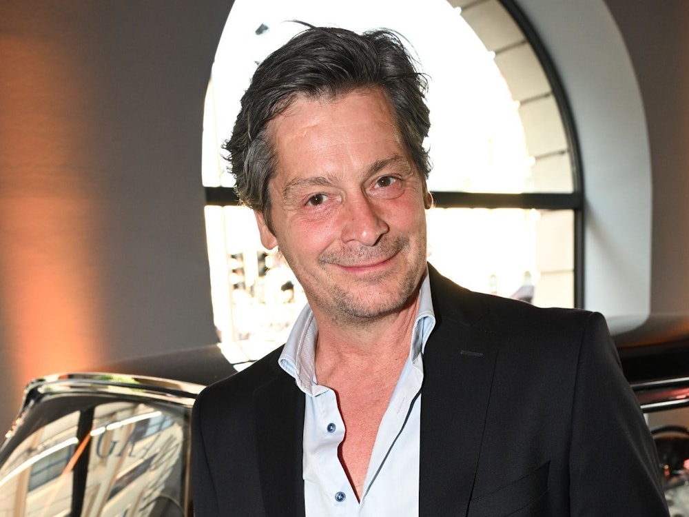 Fritz Karl ist eine Frohnatür, die nur wenig aus der Fassung bringen kann. Die Ausnahme: „Mit schlechtem Essen und schlechtem Kaffee kann man mir sehr die Laune verderben“, so der Schauspieler. (Bild: 2023 Getty Images/Hannes Magerstaedt)