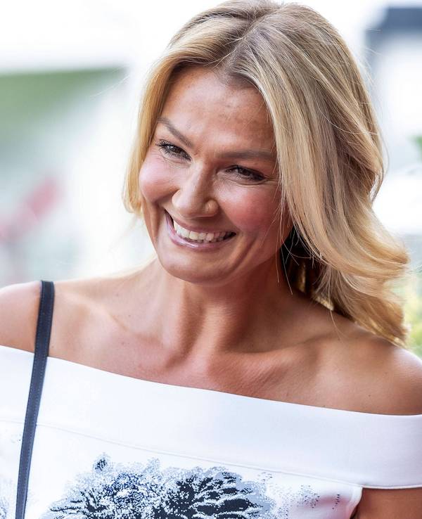Franziska van Almsick lächelt bei einer Veranstaltung.
