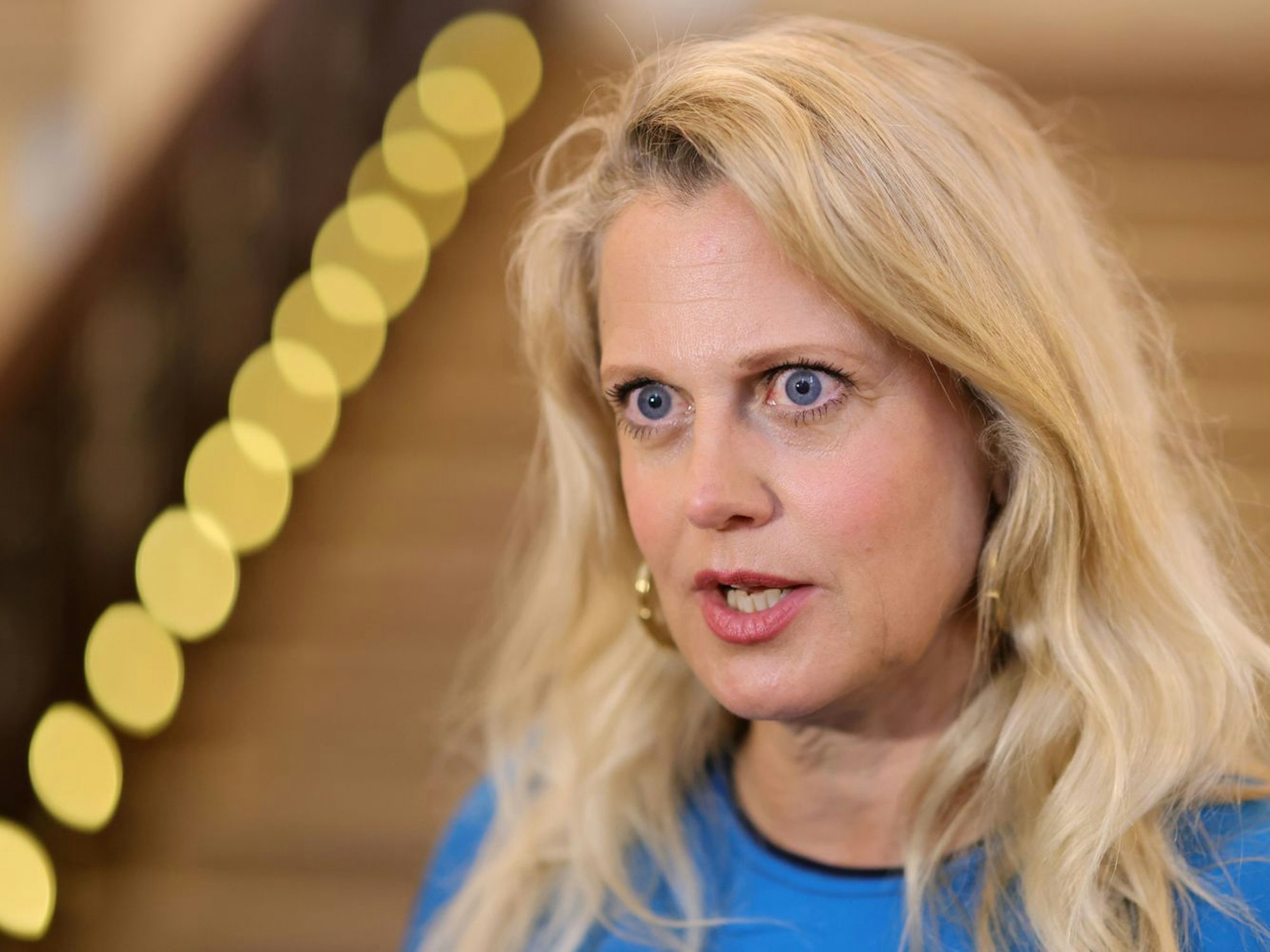 Barbara Schöneberger war entsetzt, als ihr Podcast-Gast plötzlich ein Beauty-Produkt verspeiste. (Bild: 2023 Getty Images/Andreas Rentz)