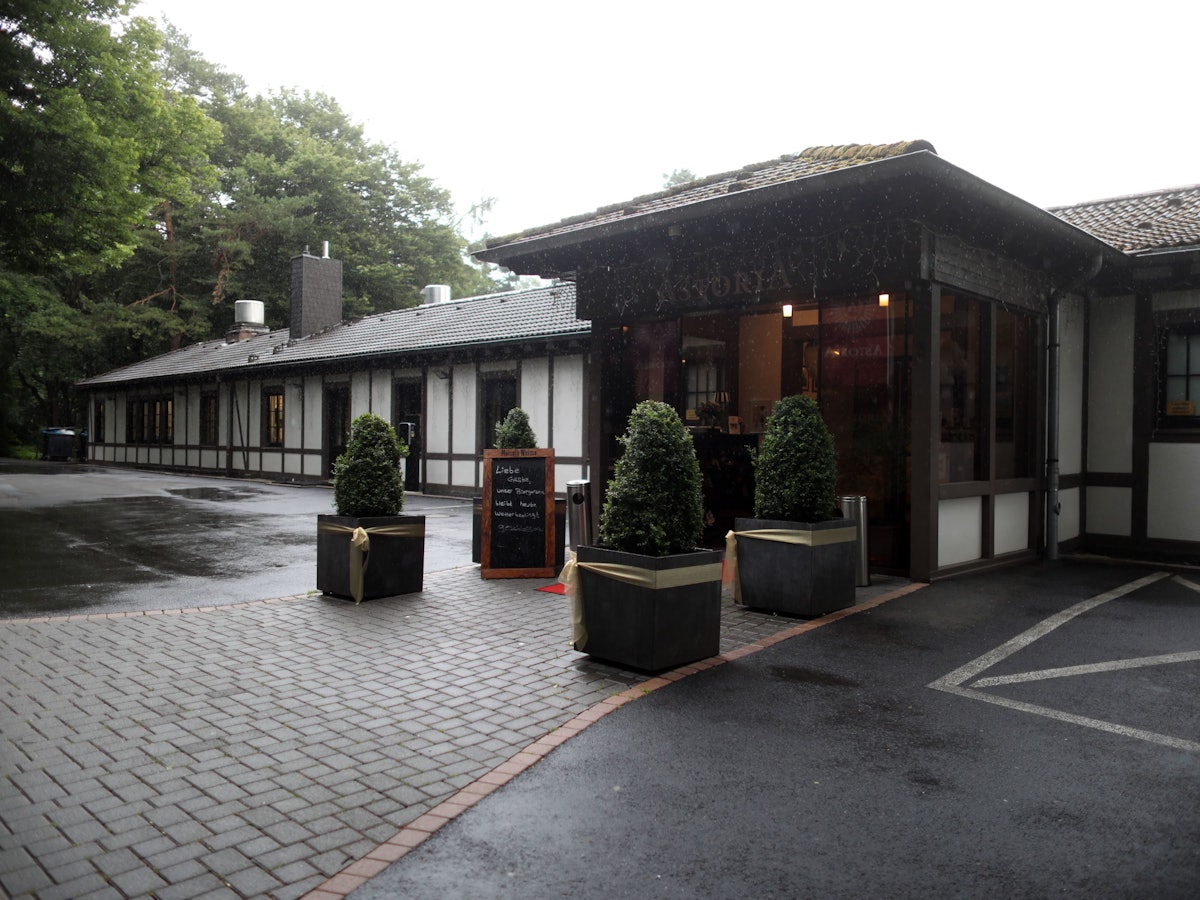 Der Eingangsbereich zum Club Astoria am Adenauer Weiher (Archivfoto)