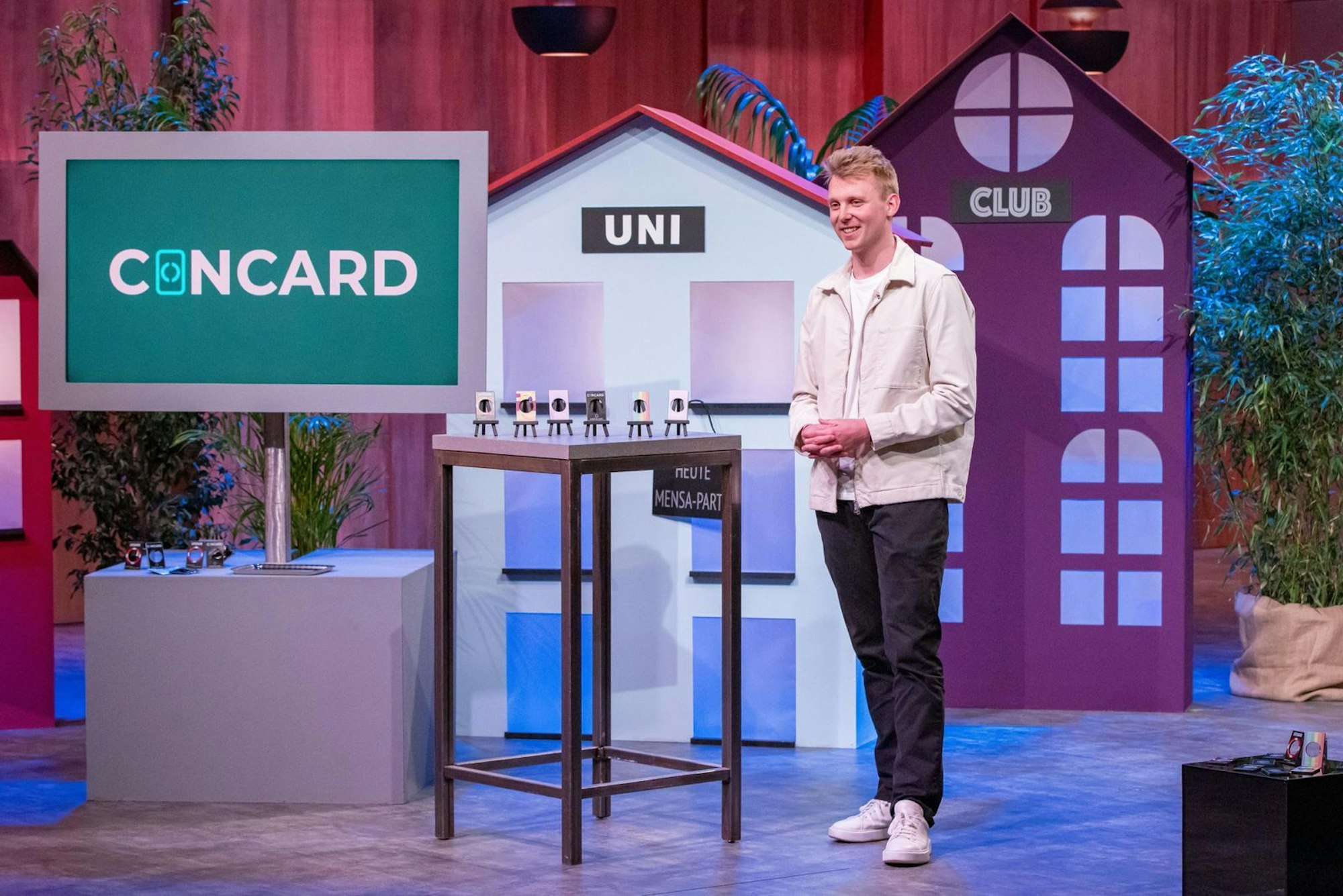 Patrick erzählt von einem auschweifenden Unileben mit vielen Partys und „sponanten Momenten“. (Bild: RTL / Bernd-Michael Maurer)