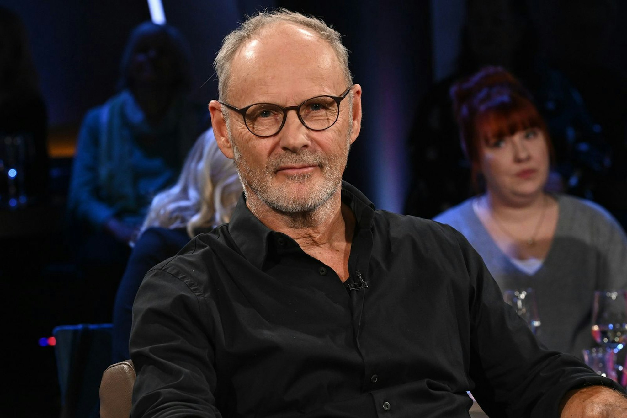 In der „NDR Talk Show“ sprach Reinhold Beckmann Anfang Februar über seine Wohnung, die er durch einen massiven Wasserschaden verloren hat. (Bild: NDR/Uwe Ernst)