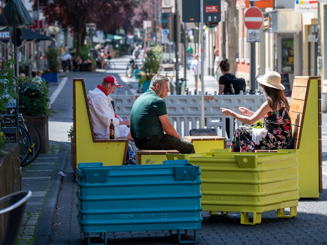 Die Deutzer Freiheit während des umstrittenen Verkehrsversuchs im Juni 2022.