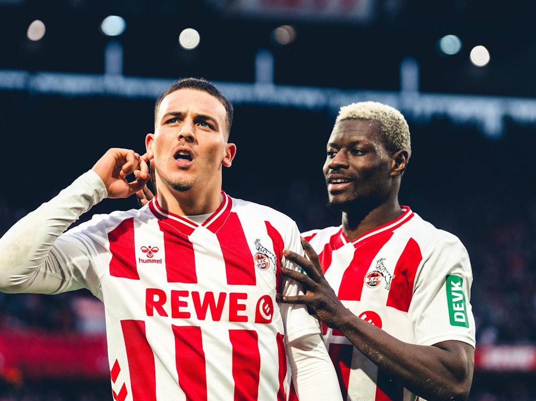 Said El Mala und Ragnar Ache jubeln über ein Tor.