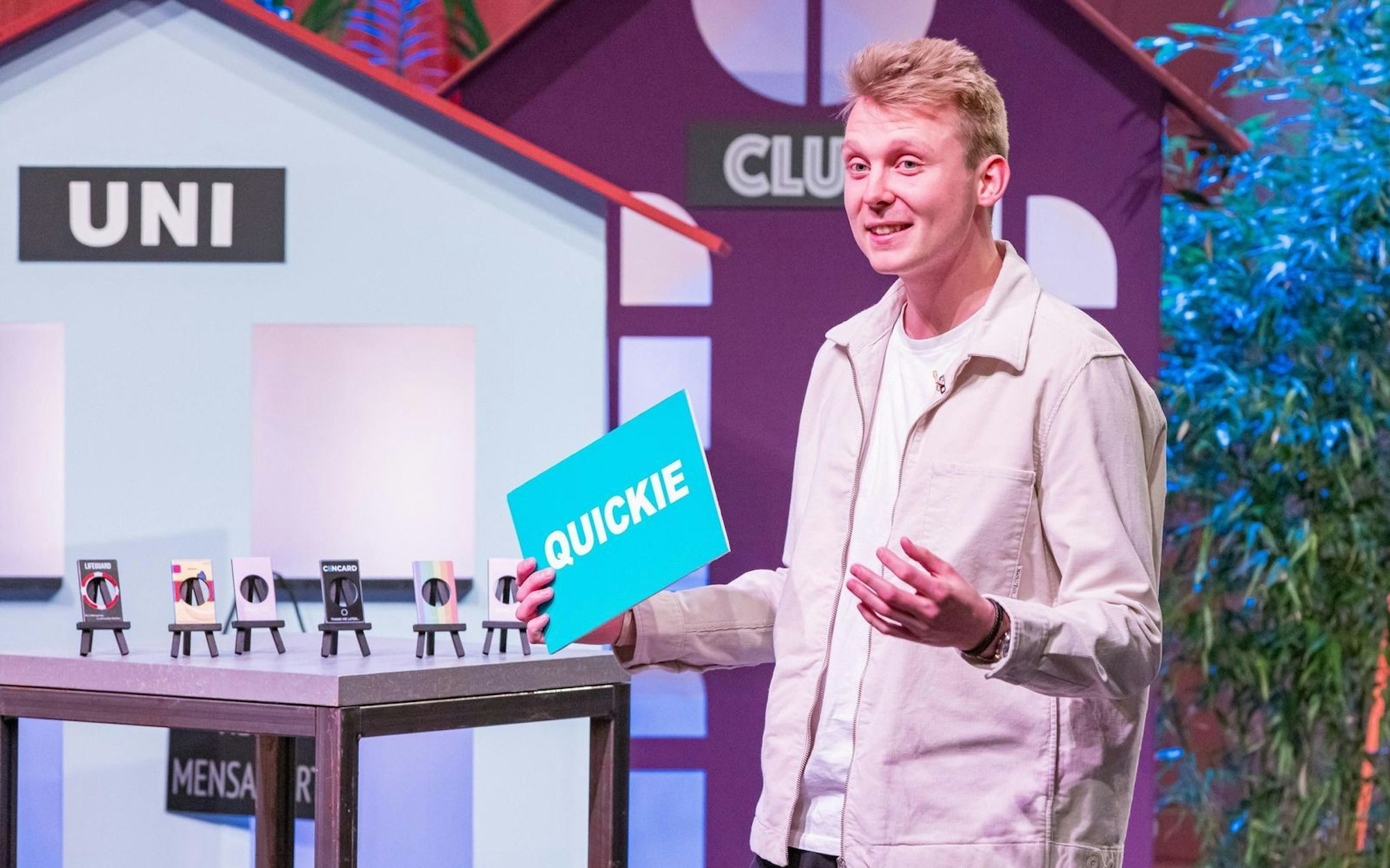 Der 23-jährige Patrick aus Karlsruhe, Gründer des Kondom-Start-ups „Condcards“, hat eine offenherzige Art - und ein sympathisches Dauergrinsen im Gesicht. (Bild: RTL / Bernd-Michael Maurer)