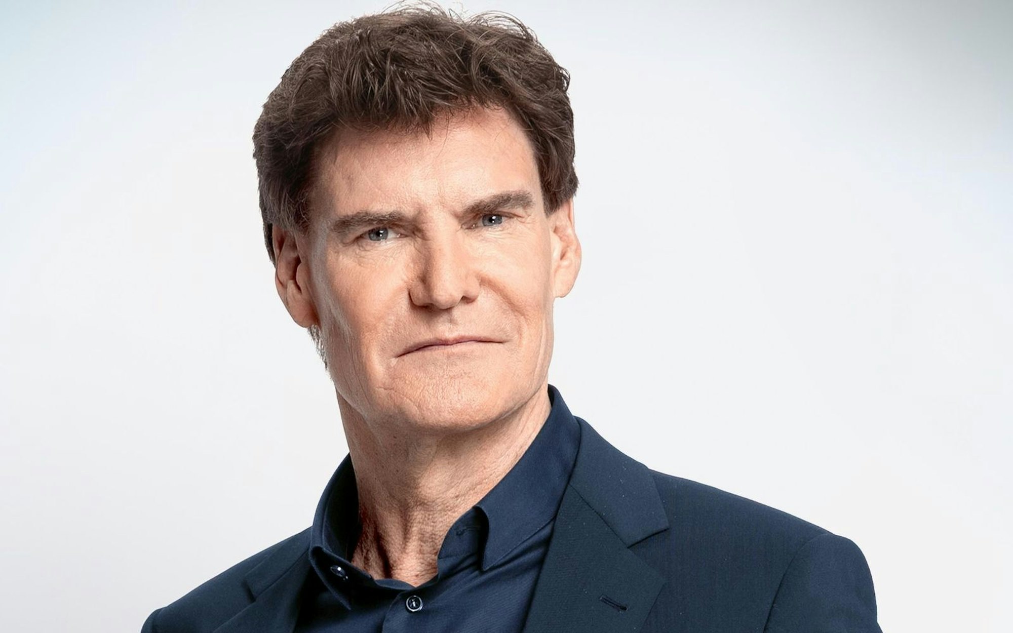 Carsten Maschmeyer ist seit der dritten Staffel ein festes Mitglied bei „Die Höhle der Löwen“. (Bild: RTL / Boris Breuer)