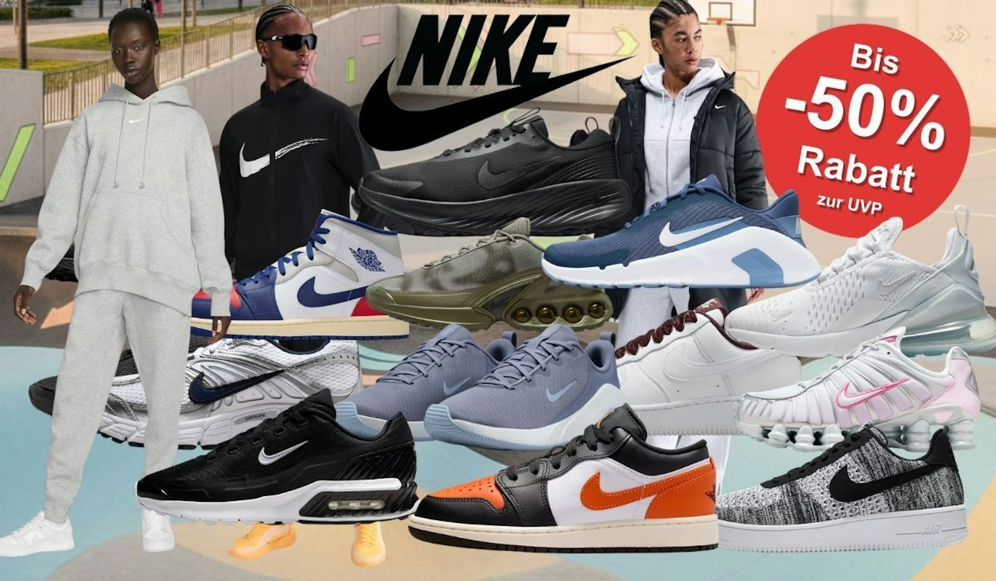 Nike Sneaker und Sportbekleidung, darunter Modelle wie Shox, Nike Air Jordan, Air Max, Air Force 1, Cortez sowie Jacken, Hoodies und Trainingsanzüge vor einem Hintergrund eines städtischen Sportplatzes.