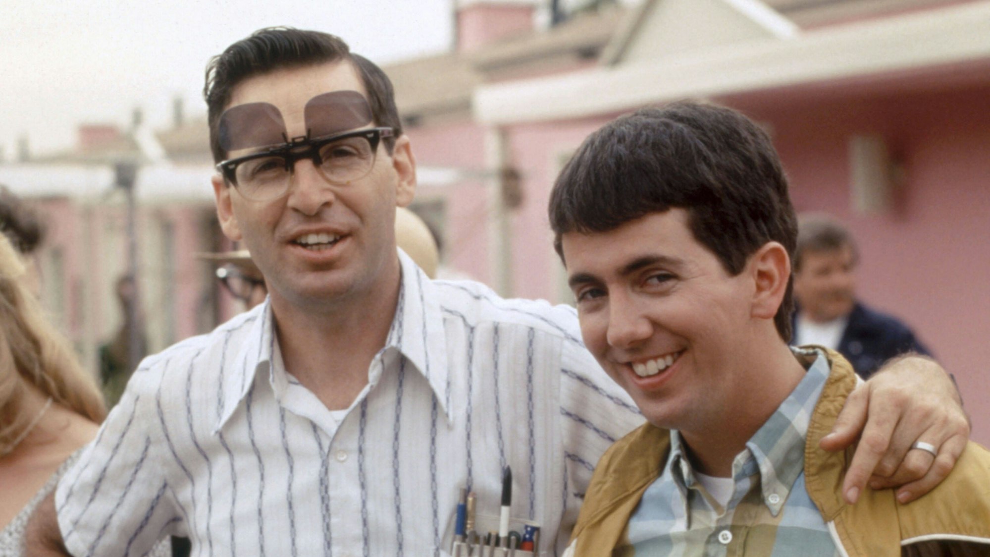 Robert Carradine und Gregg Binkley beim Dreh zum vierten Teil von „Die Rache der Eierköpfe“.