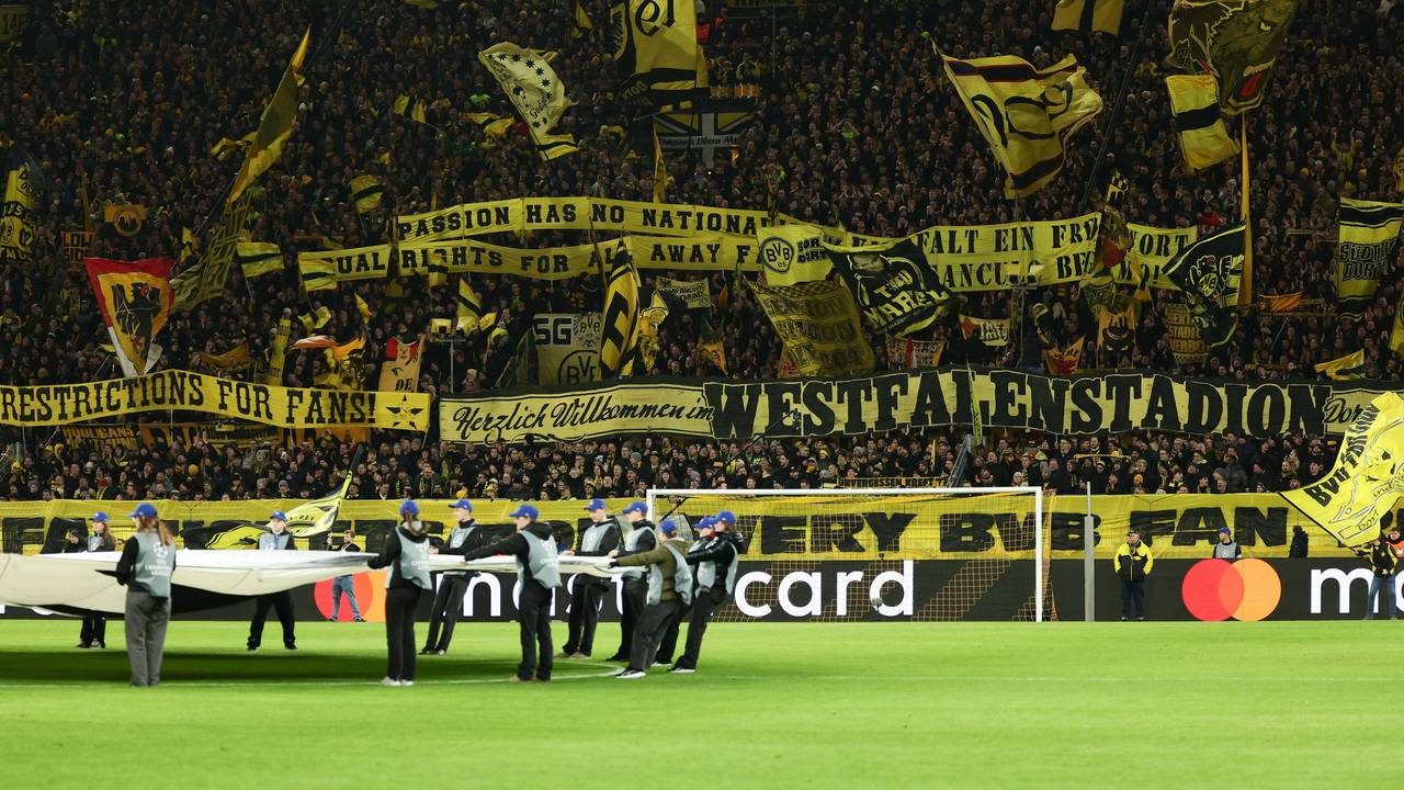 Blick in die Fankurve von Borussia Dortmund in der Champions League.