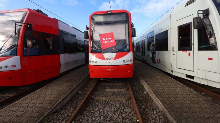 Der öffentliche Nahverkehr ist bereits im Januar in großen Teilen Nordrhein-Westfalens durch einen Warnstreik zum Erliegen gekommen, auch in Köln.
