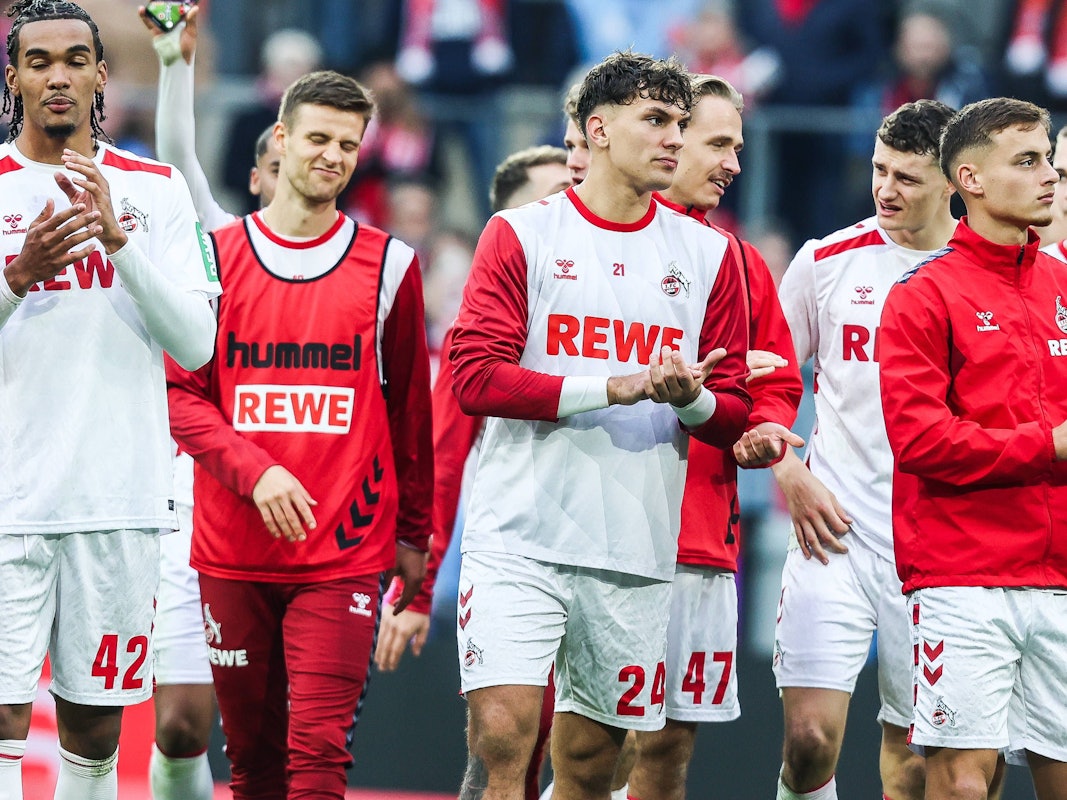 Damion Downs, Rasmus Carstensen und Julian Pauli nach einem Spiel des 1. FC Köln.