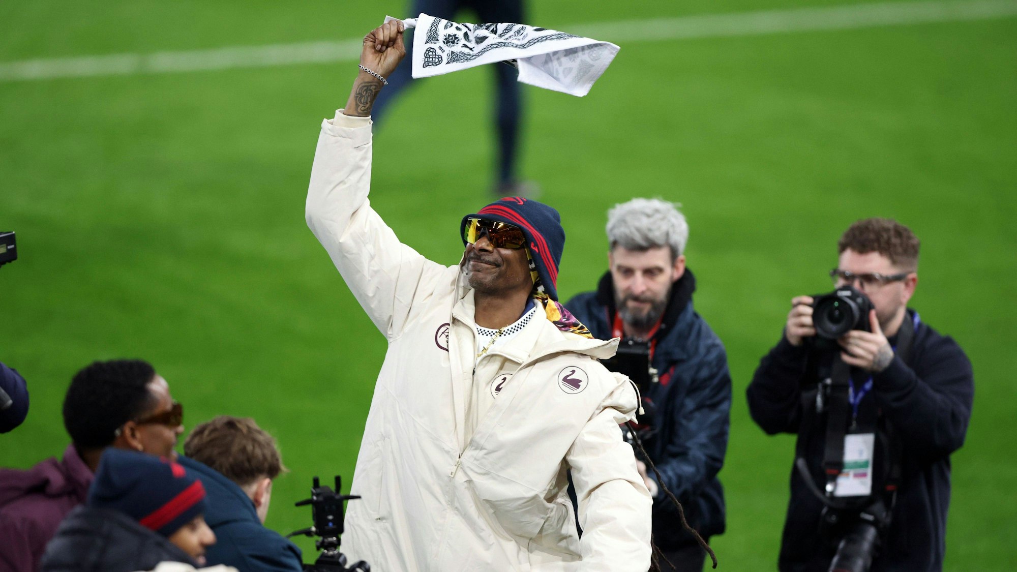 Snoop Dogg wird in Swansea euphorisch empfangen.