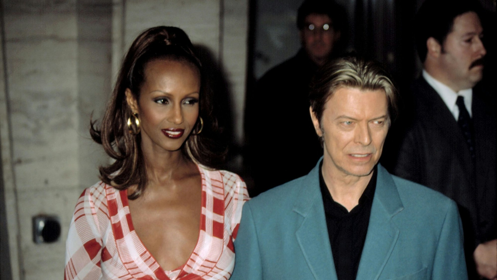 Iman und David Bowie bei einem Event.