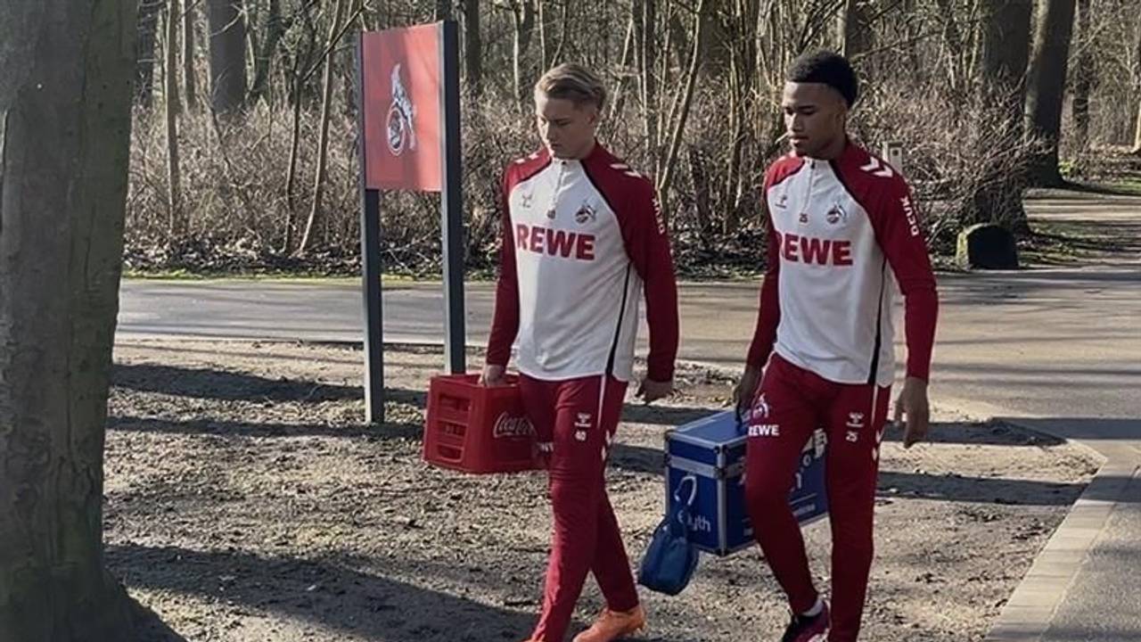 Fynn Schenten und David Fürst am Mittwoch auf dem Weg zum FC-Training.