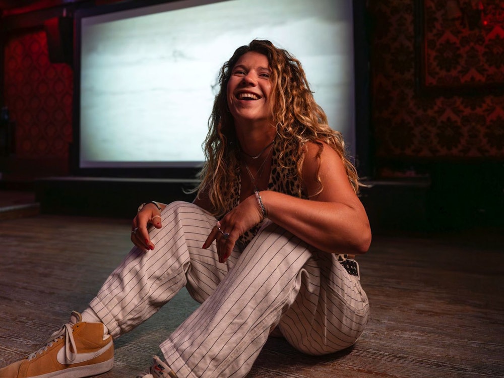 Yasmin „Yaz“ liebt ihr freies und ungebundenes Leben. (Bild: ZDF / Christine Schroeder)