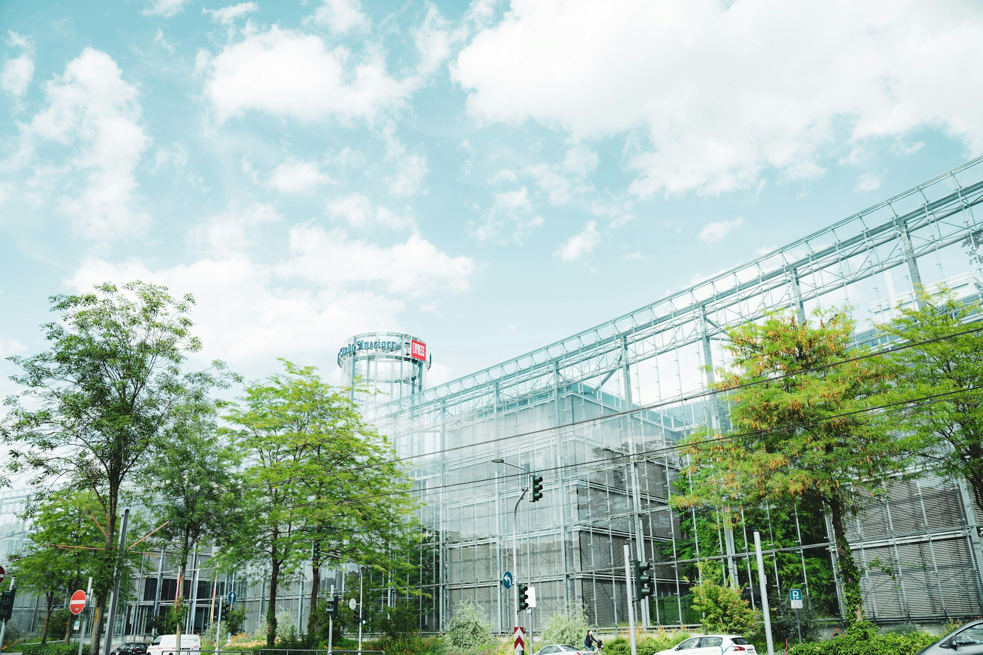 Das Neven DuMont-Haus an der Amsterdamer Straße.