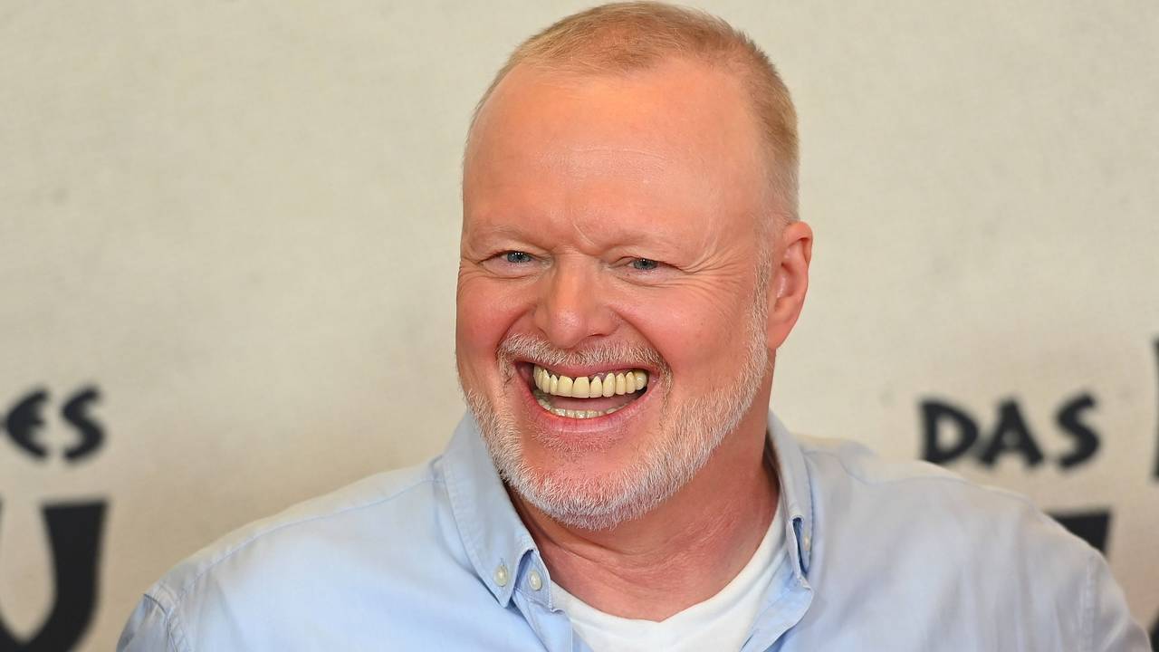 Stefan Raab lacht